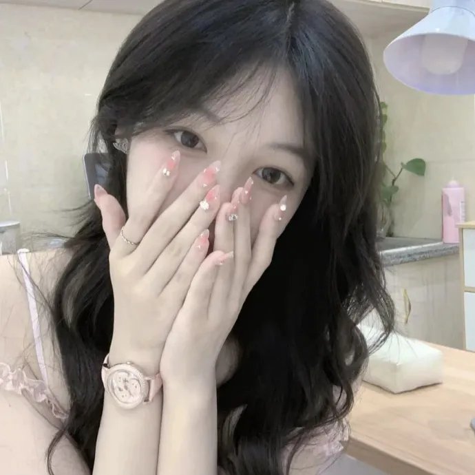 三女性